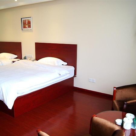 Greentree Inn Guangdong Shantou Gurao Gugui Road Business Hotel Экстерьер фото
